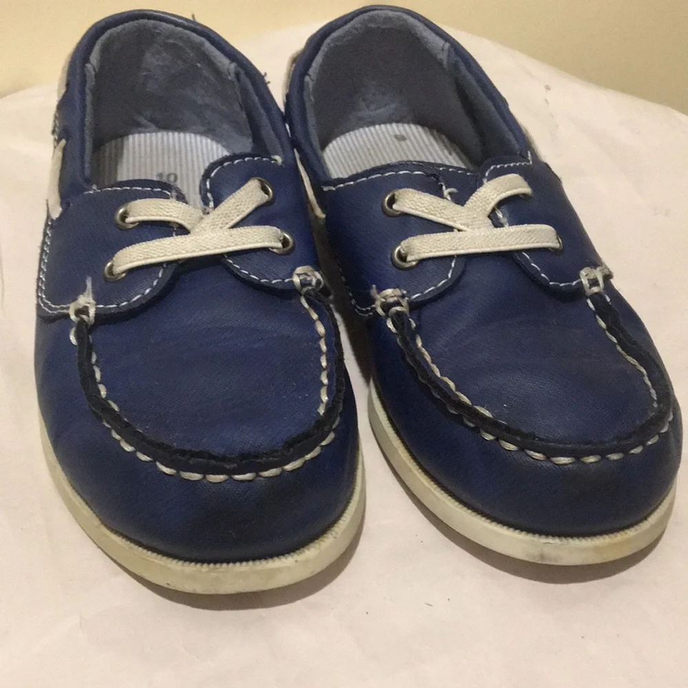 Carter’s kids toddlers loafers boat slip on preppy shoes size 10 toddler